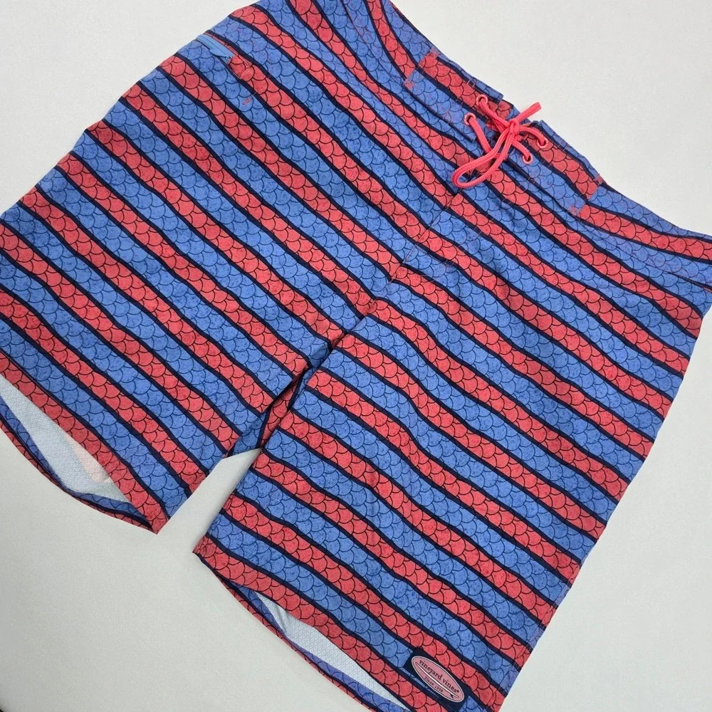 Vineyard Vines Mens 34 Board Shorts Red Blue Striped Fish Scale Swim Trunks